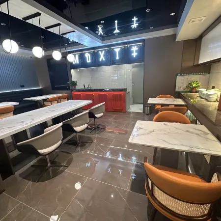 Pipiyang Hotel (Chenzhou Wuling Square Municipal Government Branch)