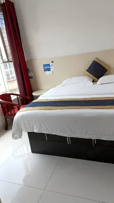 Kunming Lukun Hotel 쿤밍 북부 버스터미널 호텔