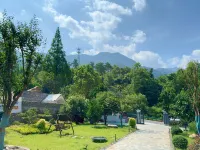 LU SHAN ZHENSHANYUE INN Hotels near Lushan Donglin Canyon