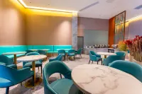 Yunxi Hotel(Foshan Zhangcha Shadi Airport Store)