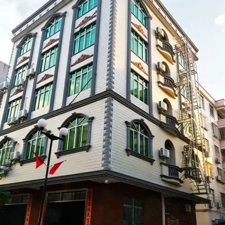 Yuhai Zhiyue Homestay (Hailing Island Dajiao Bay Scenic Area)
