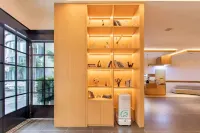 Yunshang Siji Hotel (Renhuai Government & Guomao Mall, Zunyi) - parking