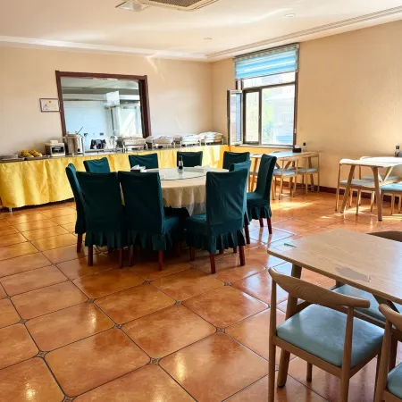 Holiday Inn 365, Luxian County