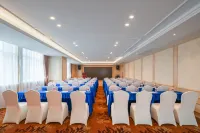 Vienna Hotel (Qujing High Speed Railway Station Wuguanyi Center) Hotels in Qujing