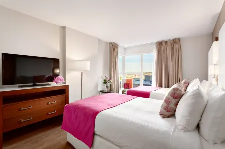 Auberge Vancouver Hotel