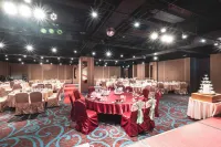 Grand Royal Hotel - breakfast