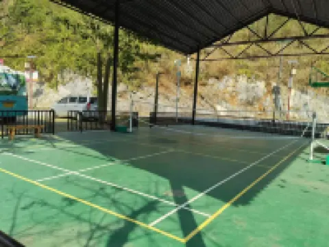 羅城棉花天坑民宿ホテル 羅城のホテル