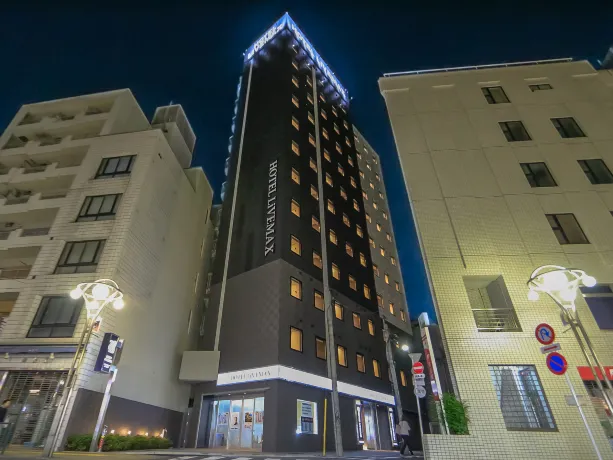 HOTEL LiVEMAX Takadanobaba Ekimae Hôtels à proximité de 