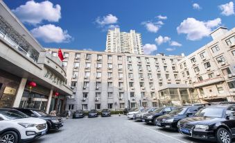 Beijing Beidahuang Hotel (Bird's Nest Huixin West Street North Entrance Subway Station)