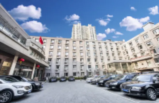 Beijing Beidahuang Hotel (Bird's Nest Huixin West Street North Entrance Subway Station)