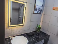 Yuan Yuan Hotel (Suzhou Guanqian Street Pingjiang Street)