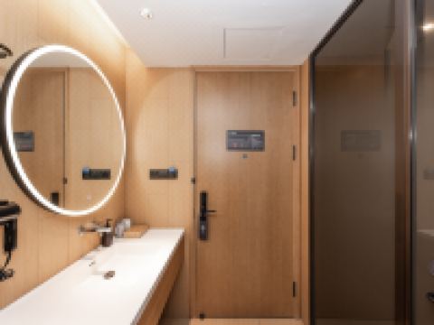 全季酒店(上海斜土东路店) - 高级大床房