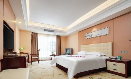 Huaying Wanrun Hotel - Housity
