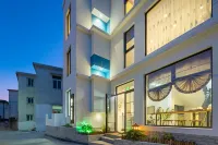 Floral Hotel·Home stay in Shengsi (South Changtu Beach Shop) Hotels in Shengsi