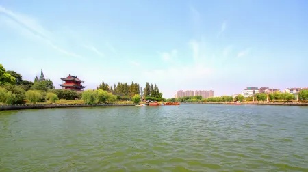 Jasmine Bloom INN Chain Hotel (Jingzhou Ancient City Tourist Center High Speed Railway Station) Отели рядом с достопримечательностью «Former Residence of Zhang Juzheng»