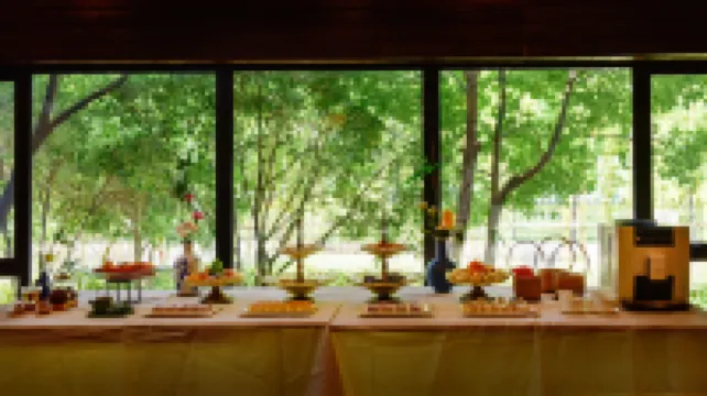 Scholars Shushan Hot Springs Resort