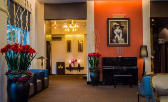 Atrium Boutique Hotel