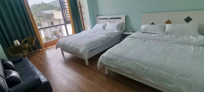 Lian shan he feng xiao zhu min shu Hotels in Lianshan