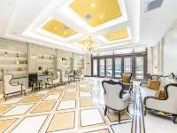 Guoan Business Hotel (Daming Qieshanhu Park Branch) 다밍 호텔