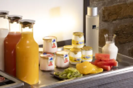 โรงแรมเอลีเซ่ เรเกนเซีย