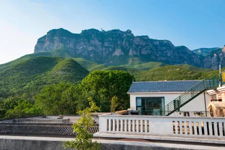 Qieman · Huanshan Viewing Life Boutique Hotel (Yuntai Mountain Anshang Service Area Branch) Отели рядом с достопримечательностью «Wan Shan Temple»