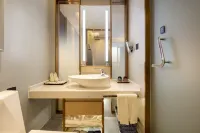 Li Feng Hotel (Miluo Youa Square)