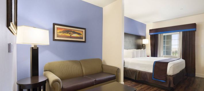 Days Inn & Suites by Wyndham Galveston West/Seawall Hotels in Galveston
