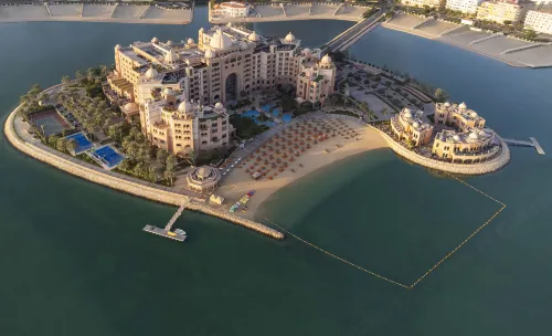 مرسى ملاذ كمبينسكي، اللؤلؤة