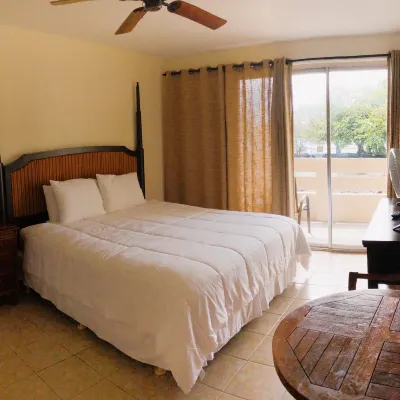 希洛蘆葦灣酒店 鄰近萊曼眾議院紀念館的酒店