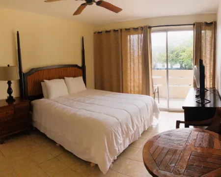 ヒロ リーズ ベイ ホテル ヒロのホテル