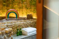 18 Yun · Boutique Hot Spring Hotel (Wangcheng Plaza)