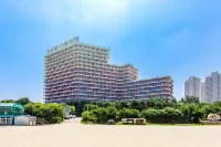 艾米·一線海景公寓（營口山海廣場白鯨公館店） - 海滩