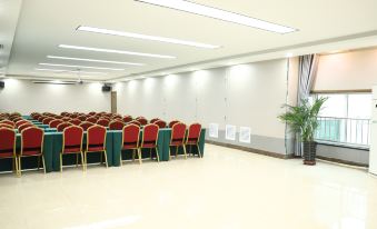 Super 8 Hotel (Jinzhou Leimonde International Auto City)