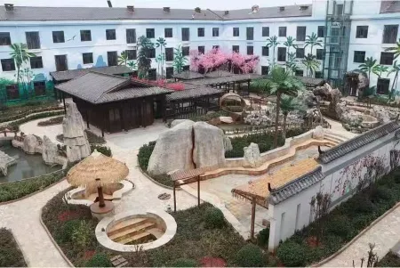 Ningjin Debai Hot Spring Garden Hotel Отели рядом с достопримечательностью «Zhongxinda Street Square»