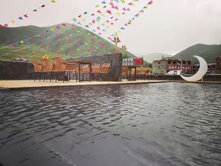 Holiday Inn Kangding Yuntian Отели рядом с достопримечательностью «Xinduqiao Town»