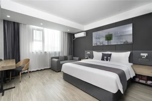 Hongsheng Hotel (Zhoudou Country Garden Central Park Branch)