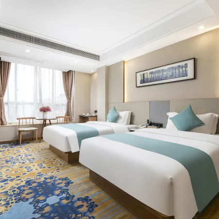 Blue Diamond Hotel (Guigang West Bus Station)