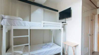 Filmore Suites Makati by RedDoorz 마카티 호텔