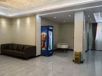 Lotus Junyi Hotel (Changning Zhuoli School)