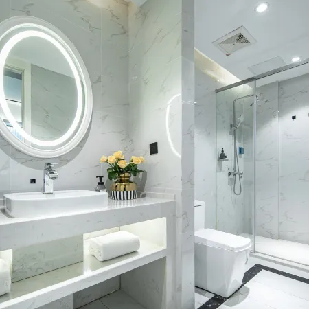 Elong ME Hotel (Wuhan University of Technology Mafangshan Subway Station)
