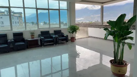 Yongsheng Anyue Hotel (Chenghai Branch) Отели рядом с достопримечательностью «Chenghai Wetland»