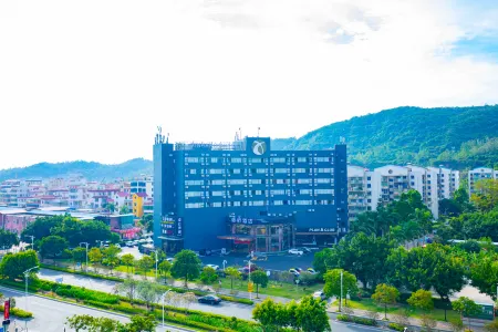 Zhuhai Xinhang Hotel Отели рядом с достопримечательностью «Zhuhai College of Science and Technology»