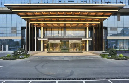 Yiwu Yayue Hotel Отели рядом с достопримечательностью «Qiyi Agriculture Ecological Garden»