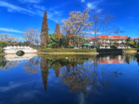 Dianchi Garden Resort Hotel & Spa Hotels near Haigeng Dam