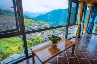Longji Terraces Yanduoshansu  Hotel - pemandangan pegunungan