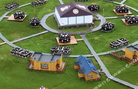 瑪曲阿萬倉濕地公園營地