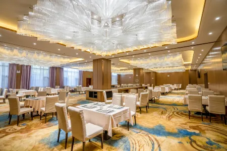 Chuxiong Xiangyi Hotel Отели рядом с достопримечательностью «Chuxiong Normal University»