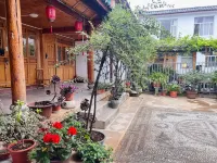 LiJang Lovefreedom Girls' Youth Hostel