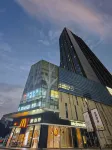 Yuelai Light Luxury Hotel Apartment (Wuhan Lijiaohu Subway Station)