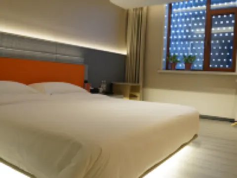 Dunhua Liudingshan Hot Spring Hotel Hotels near Zhengjue Temple